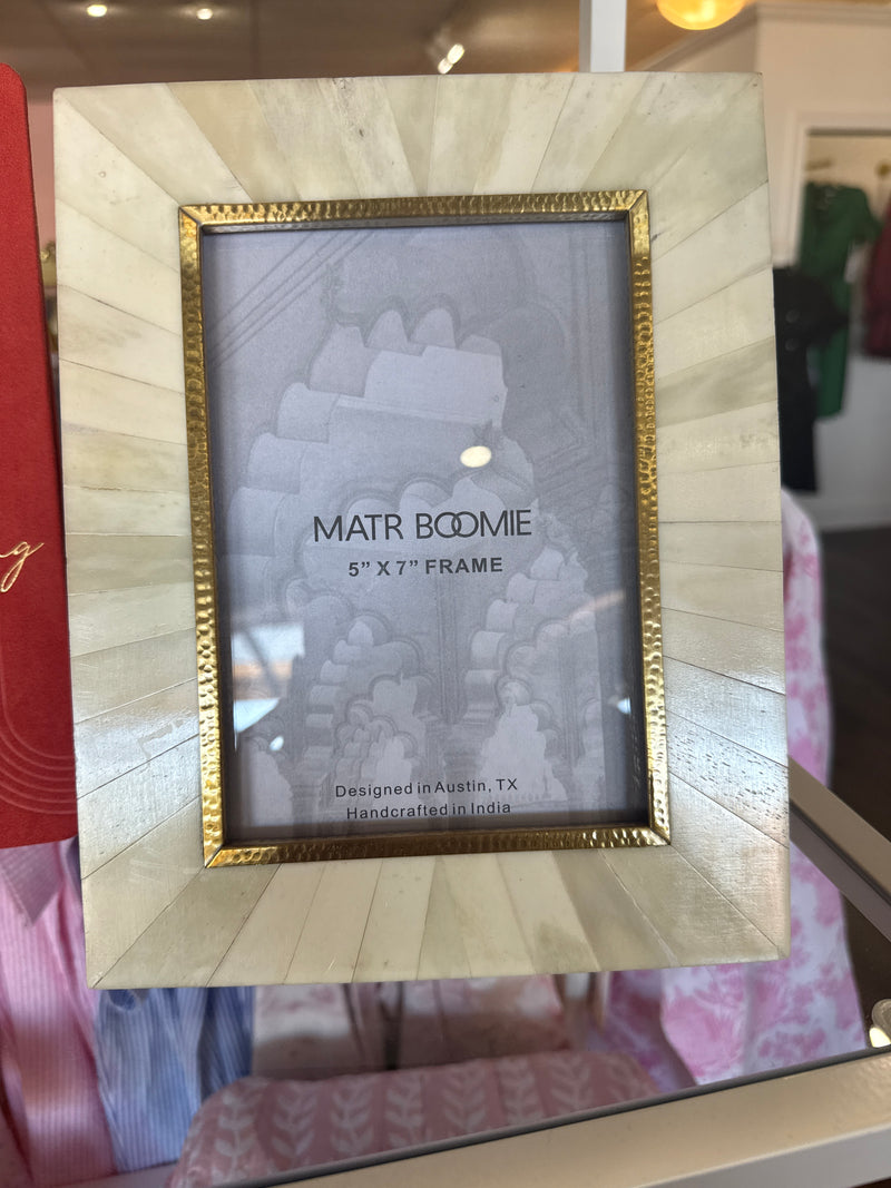 Cream Stone Starburst 5x7 Frame  with brass inlay