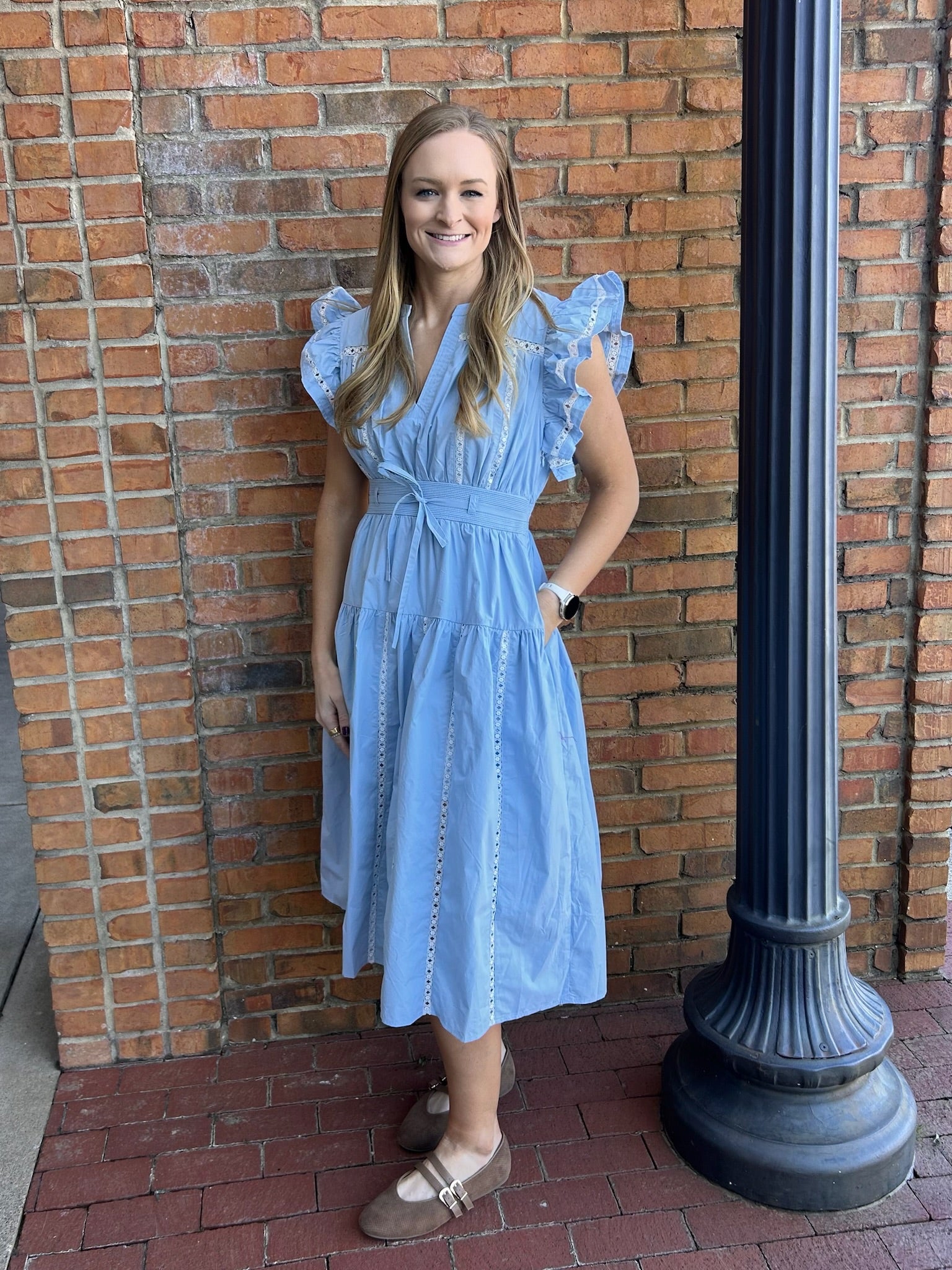 Chambray flutter sleeve poplin w lace