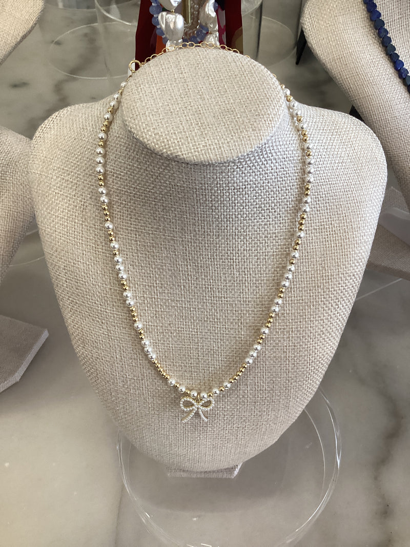Bow Necklace