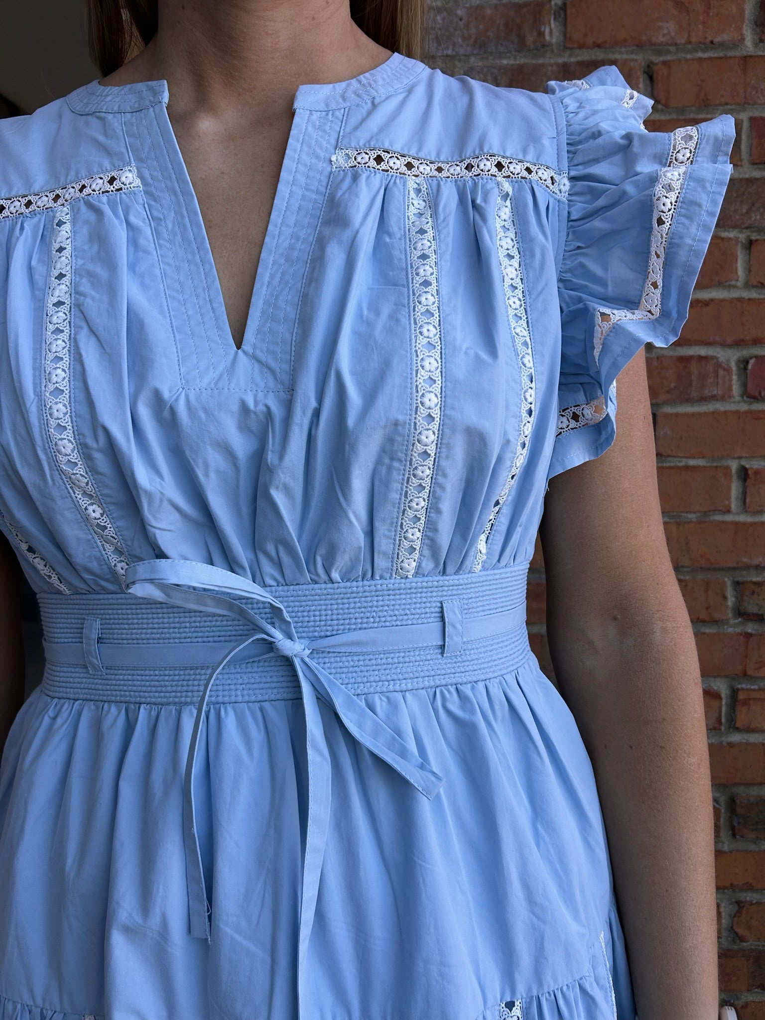 Chambray flutter sleeve poplin w lace